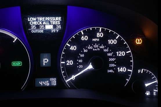 Sign That Your Lexus RX 350 Tire Pressure is Low