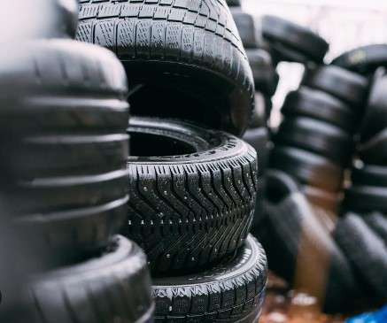 User Reviews and Real-World Experiences of Bridgestone Tires vs Michelin